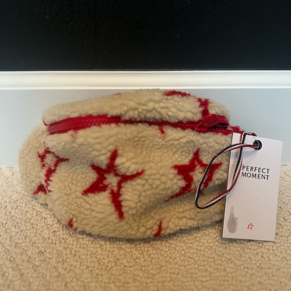 New with tags Sherpa crossbody - never worn